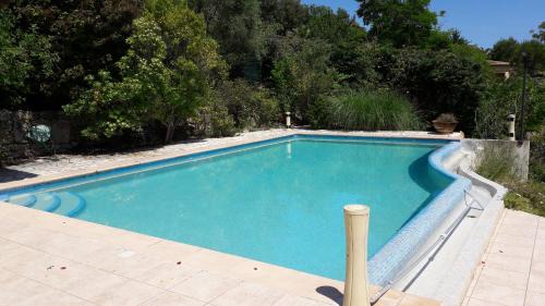 Chateauneuf-Grasse Apartamento | Appartement Numéro 1 - piscine