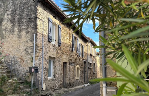 Etoile-sur-Rhone Apartamento | Appartement Plein Coeur Village
