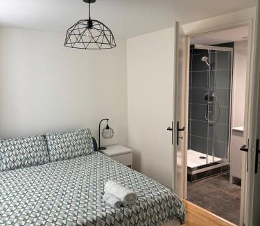 Etoile-sur-Rhone Apartamento | Appartement plein coeur village