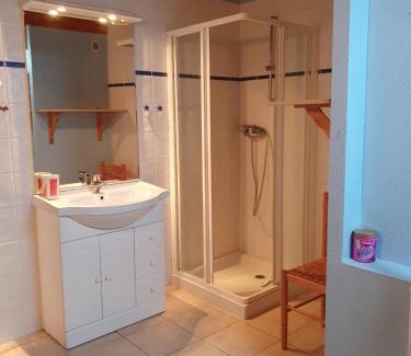 Thonon-les-Bains Apartamento | Appartement proche du lac ,piscine ouverte de mars a octobre