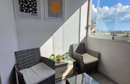 Quartu Sant'Elena Apartamento | Appartement Spacieux et Confortable, à Quelques Minutes de la Plage de la Ville