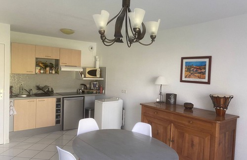 Pessac Apartamento | Appartement Solaire Duplex Avec Terrasse en Bois