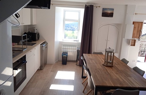 Murol Apartamento | Appartement sous le Chateau de Murol