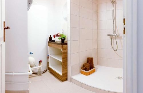 Saint-Lary-Soulan Apartamento | Appartement spacieux 8 pers, centre village, balcon, parking, proche télécabine & thermes - FR-1-296-475