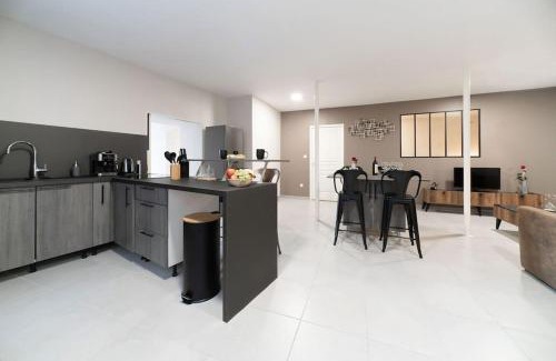Thiers Apartamento | Appartement Spa - Jacuzzi privatif - Fer Rêver 63
