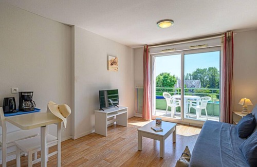 Plescop Condominio | Appartement spacieux | Accès piscine