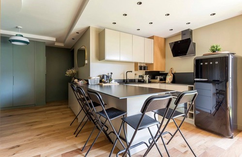 8th Arrondissement Apartamento | Appartement spacieux avec balcon 6pers