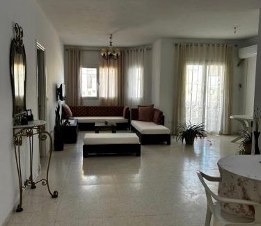 Dar Chaabane Al Fehri Apartamento | Appartement spacieux - Dar Chaabane plage