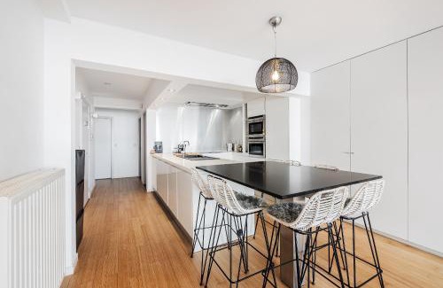 Sint-Jans-Molenbeek Apartamento | Appartement spacieux et confortable - 2 chambres - 4p - Garage
