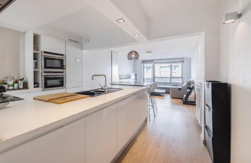 Sint-Jans-Molenbeek Apartamento | Appartement spacieux et confortable - 2 chambres - 4p - Garage