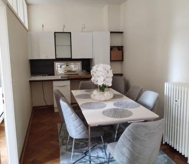 Poincare Apartamento | Appartement spacieux proche du centre ville