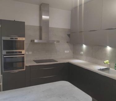 Poincare Apartamento | Appartement spacieux proche du centre ville
