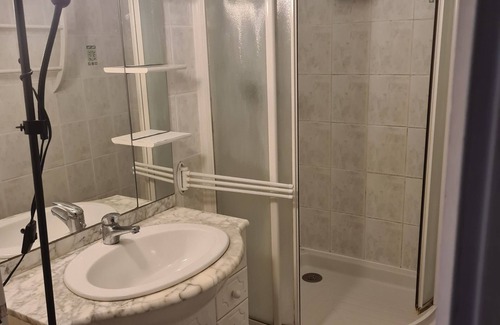 Pessac Apartamento | Appartement Sympathique T4 Pessac Centre