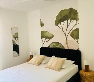 Bormes-Les-Mimosas Apartamento | Appartement T2 chambre plus cabine, terrasse vue piscine
