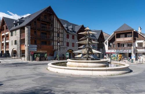 Saint-Lary-Soulan Apartamento | Appartement T3 6 pers. à St-Lary Soulan - Proche télécabine et thermes, avec jardin et parking privé - FR-1-296-125