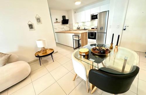 Hopitaux-Facultes Apartamento | Appartement T3 moderne et cosy, à Hopitaux-Facultés