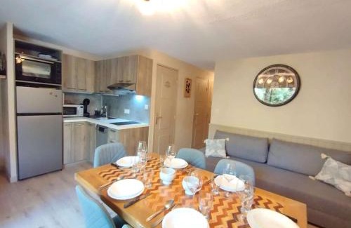 Vignec Apartamento | Appartement T3 pour 6 à Vignec avec terrasse, parking et casier à skis - FR-1-457-346