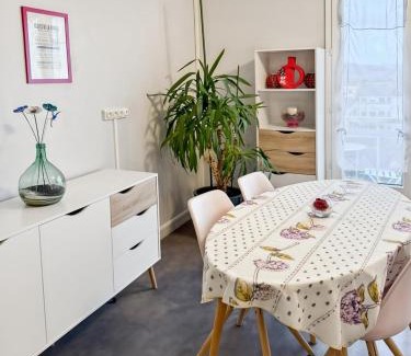 Aurillac Apartamento | Appartement T3 - Vue dégagée - Parking