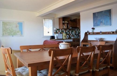 Les Angles Apartamento | Appartement T4 aux Angles avec Balcon et Parking - FR-1-593-2