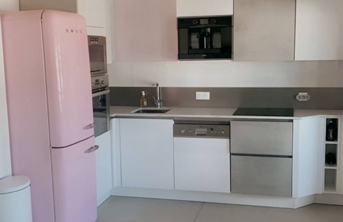 California - Pezou Apartamento | Appartement Terrasse Luxueux à 7 Mins de la Croisette