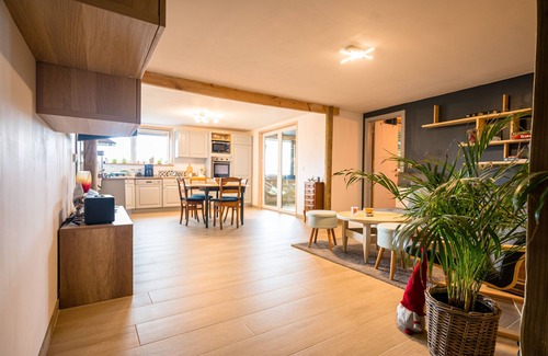 Froidchapelle Apartamento | Appartement Tout Confort Avec Terrasse Couverte. Calme et Détente