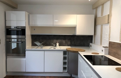 Auxerre Apartamento | Appartement Très Spacieux de 120 m2 Dans une Magnifique Maison du Moyen âge