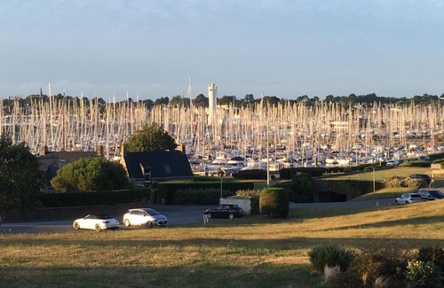 Arzon Apartamento | APPARTEMENT VUE PORT CROUESTY