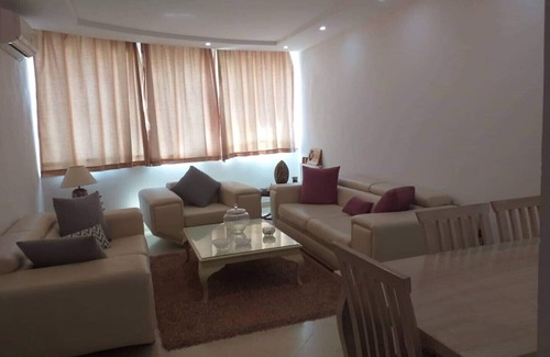 El Aouina Apartamento | Appartementement s + 3 ricamente amueblado en muy hermosa residencia segura.