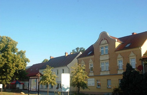 Freienhufen Apartamento | Appartements am Dorfkrug _ Ferienw