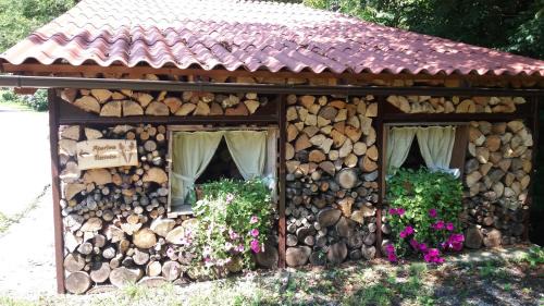 Dobrova-Polhov Gradec Apartamento | Appartment Bezenica