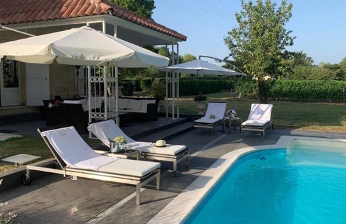 Saint-Pey-de-Castets Casa | Appartment at winery chateau Cadaulan