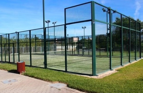 Les Deveses Apartamento | Apartamento de dos dormitorios en urbanización con pista padel.