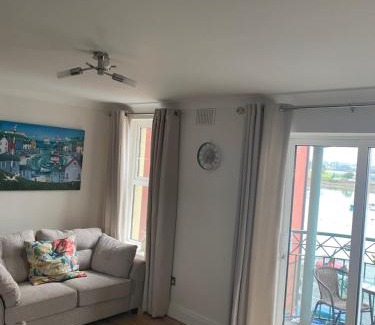 Dungarvan Apartamento | Appartment with sea view