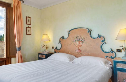 Canalicchio Casa | Appealing Holiday Home in Collazzone with Sauna & Pool