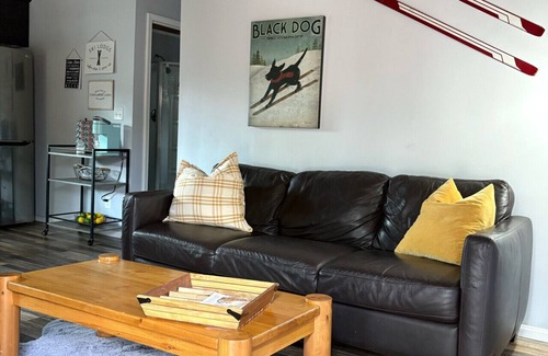 Wrightwood Apartamento | Cozy Retreat|Close to Village|Pets OK