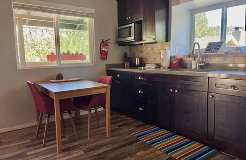 Wrightwood Apartamento | Cozy Retreat|Close to Village|Pets OK