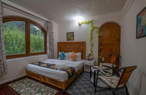 Manali Casa | Apple Garden Cottage