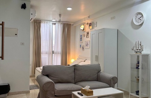 Thane West Apartamento | Appointment With Lake view Thane