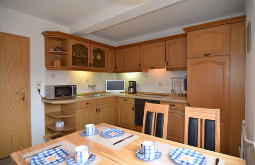 Geltow Apartamento | aproximadamente Apartamento de 70m2, con balcón, nuevo u. Mobiliario moderno, bosque u. cerca de la playa