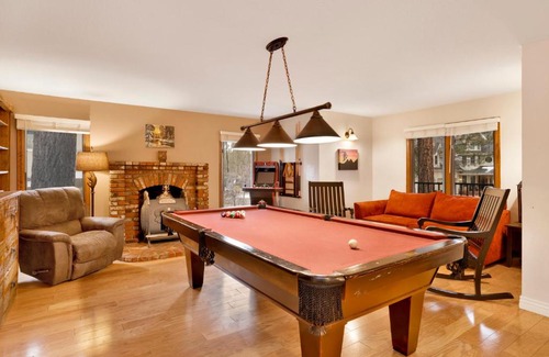 Evergreen Estates Casa | Apres Ski Haus Incredible Modern Cozy Resort Estate Minutes to Activities