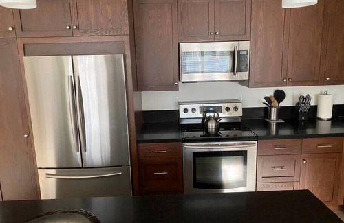 Carpinteria Apartamento | Luminoso y espacioso apartamento de lujo a 200 yardas de la playa