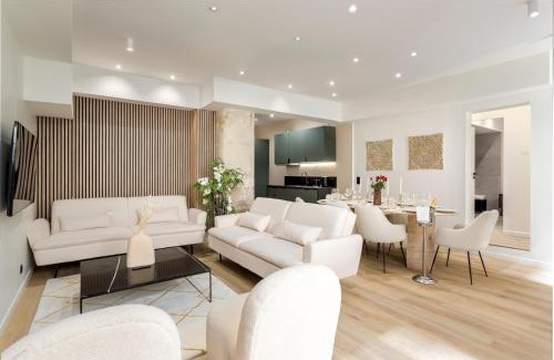 Champs-Elysees Apartamento | APT 10P 160m2 WITH TERACe