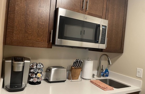 Carpinteria Apartamento | Hermoso estudio a 200 yardas de la arena y las olas.