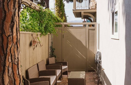 Carpinteria Apartamento | Apt 2: lujo de 2 habitaciones y 2 baños, a pasos de la playa