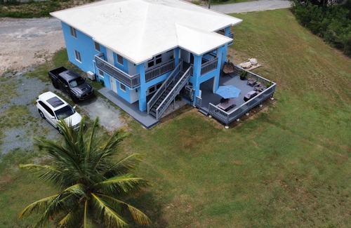 Sion Farm Apartamento | Apt. #2 Front of Deck with newly updated Deluxe King Bed!! Sweet Dreams!!