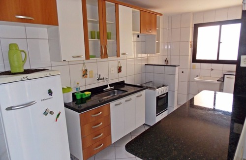 Praia do Morro Apartamento | Apt 2 habitaciones con baño y conexión Wi-Fi, cerca de la playa Centro de compras