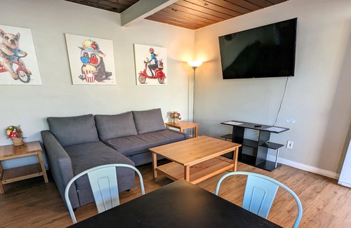 Logan Heights Apartamento | Apt #3, 2 bedroom / 1 bathroom, 8 min to Downtown!