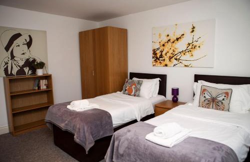 London City Centre Apartamento | Apt 3, Trafalgar Sq Duplex, 3rd & 4th floor by Indigo Flats