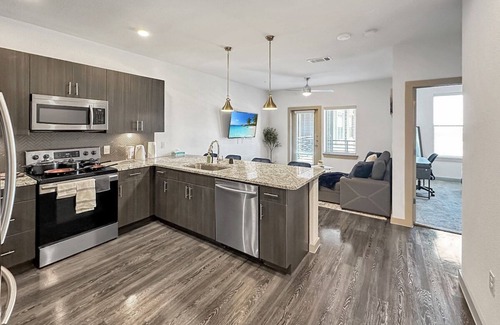 McKinney Apartamento | Apt 355 · Luxury Queen unit/Pool | Free Parking |Hwy121| TPC