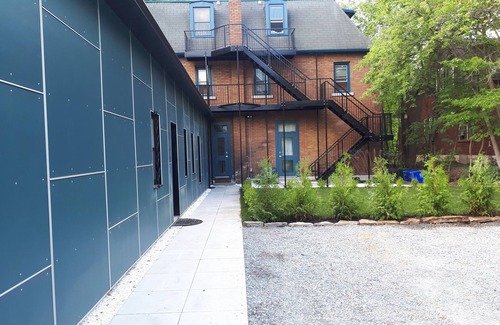 Sudbury Apartamento | Apt. #4: at the Royale on Cedar. A small but cozy retreat. 13%hst & 6%MAT incl.